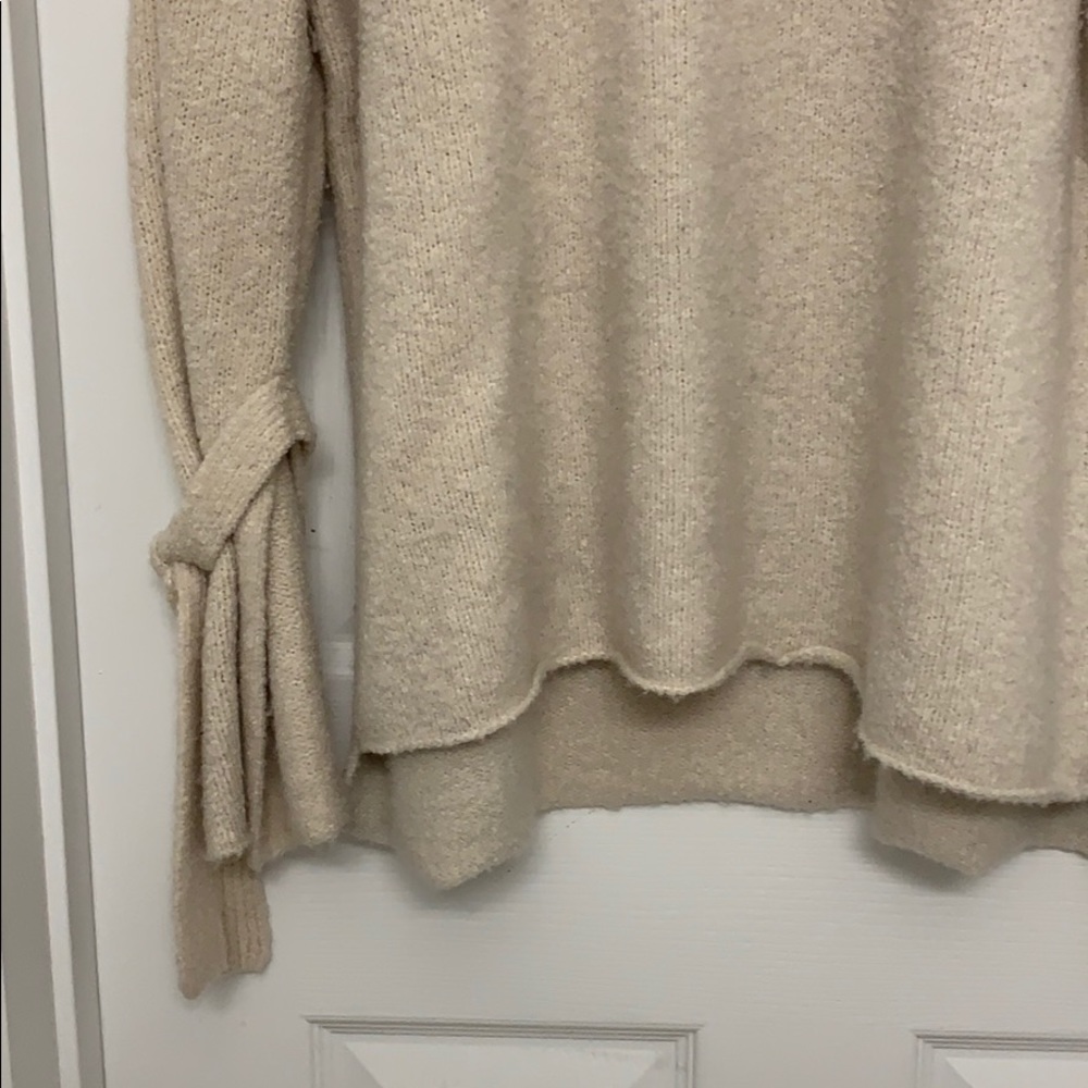 Sweater - Picture 2 of 5